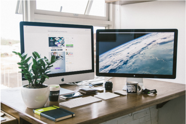 How Part-Time Content Creators Use Portable Monitors for Video Editing and Design
